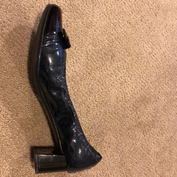 Prada pump - navy and black patent leather - Picture 4 of 5